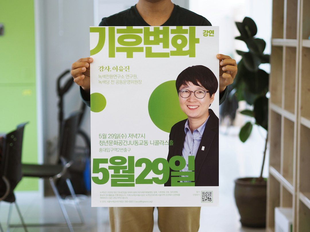 50대취미생활 관련 이미지 - 새로운 인생의 막을 여는 50대취미생활, 단순한 소일거리가 아닌 '나만의 작품'을 만드는 시간